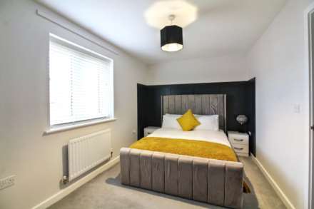 Barcelona Boulevard, Stoke Mandeville, Image 5