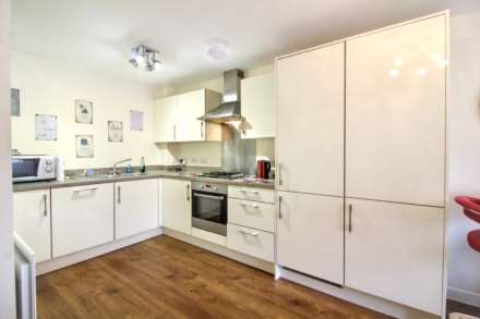 Cardinal Drive, Aylesbury, Image 2