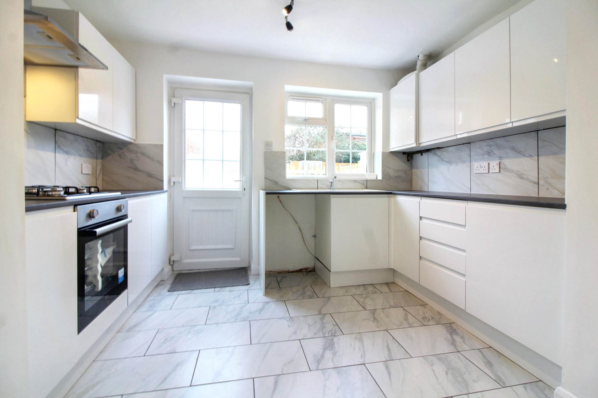 Stoke Road, Aylesbury, Image 2