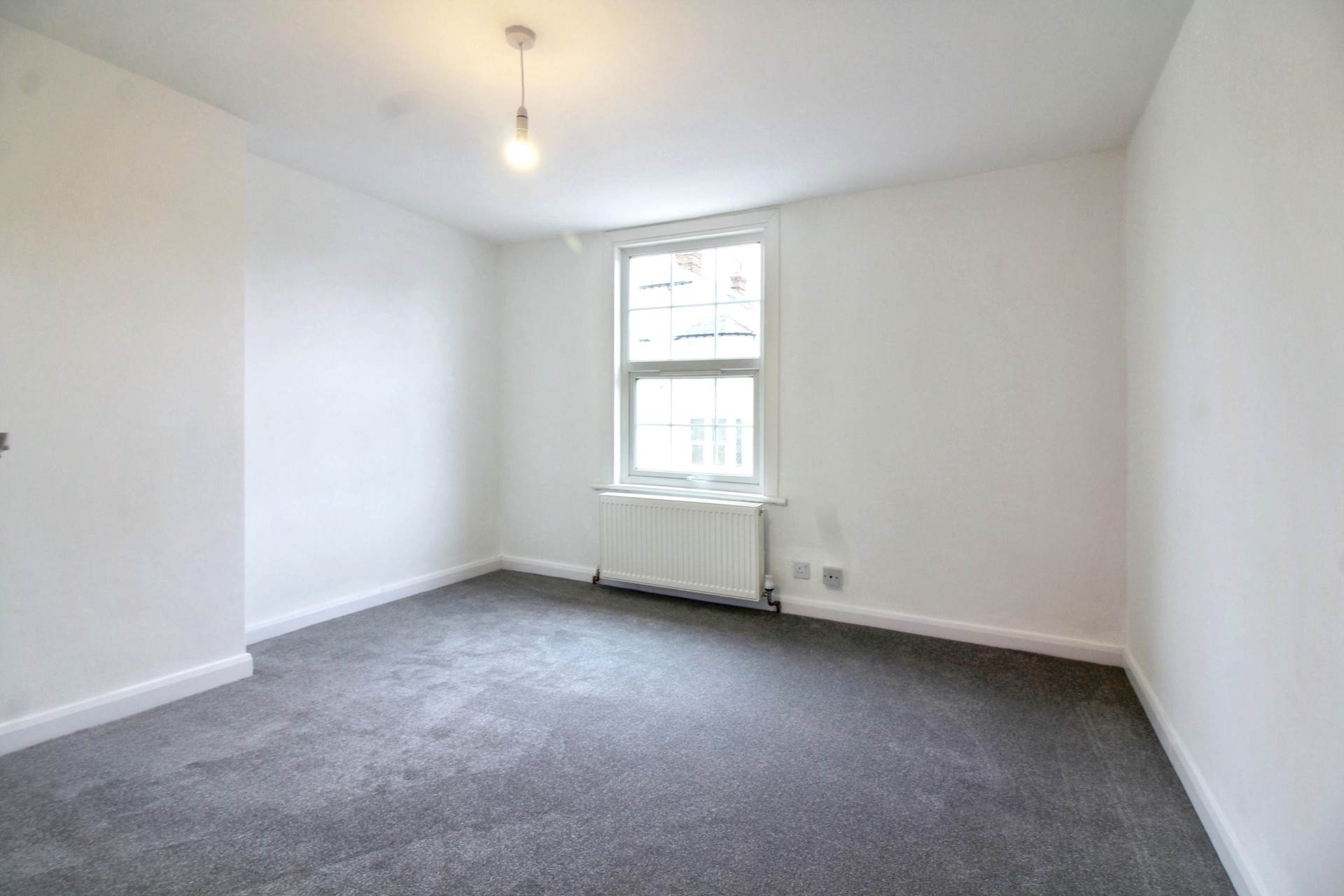 Stoke Road, Aylesbury, Image 7