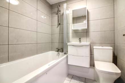 Stoke Road, Aylesbury, Image 3