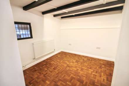 Tring Road, Wendover, Image 10