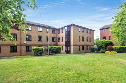 Poets Chase, Aylesbury, Image 1