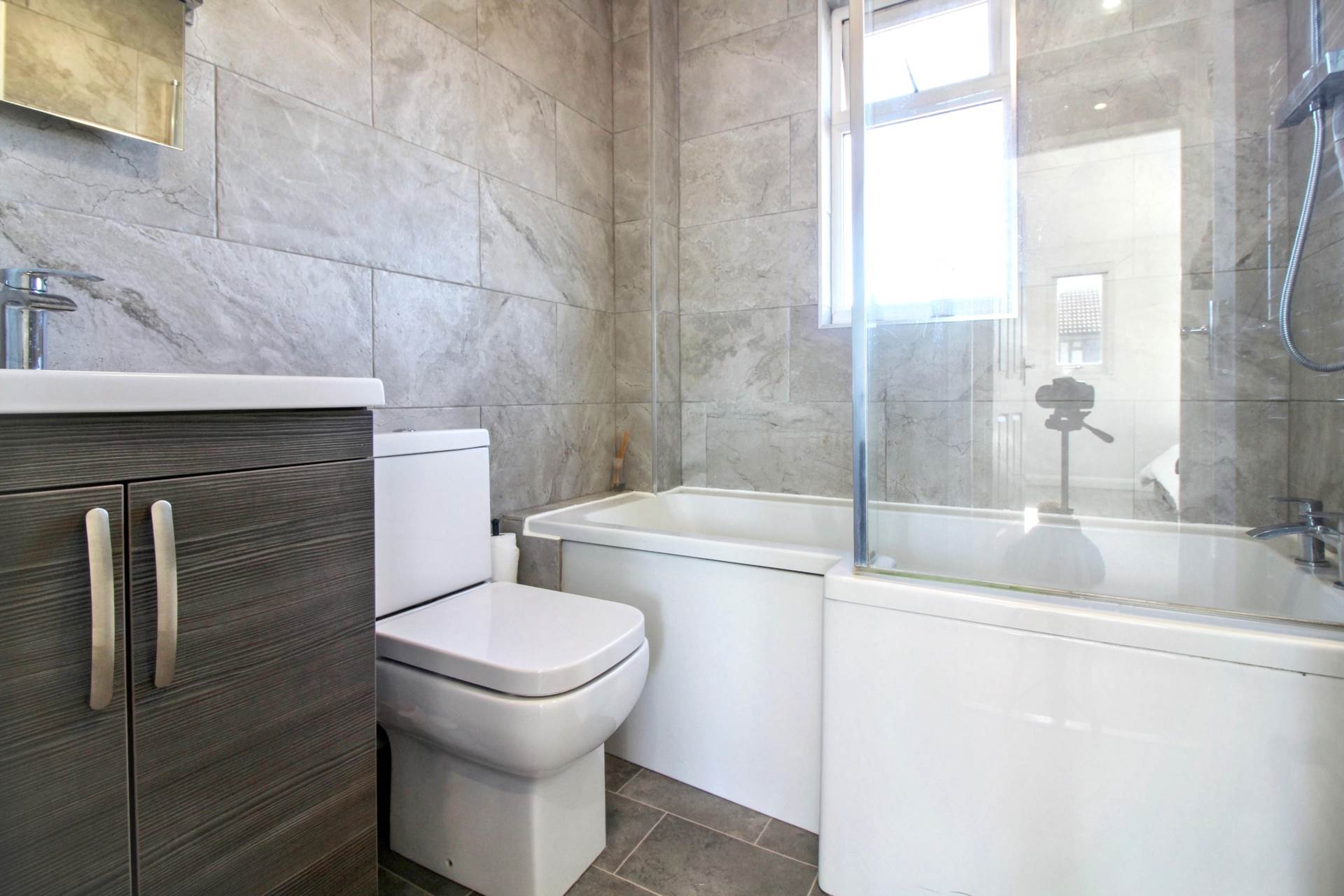 Bronte Close, Aylesbury, Image 6