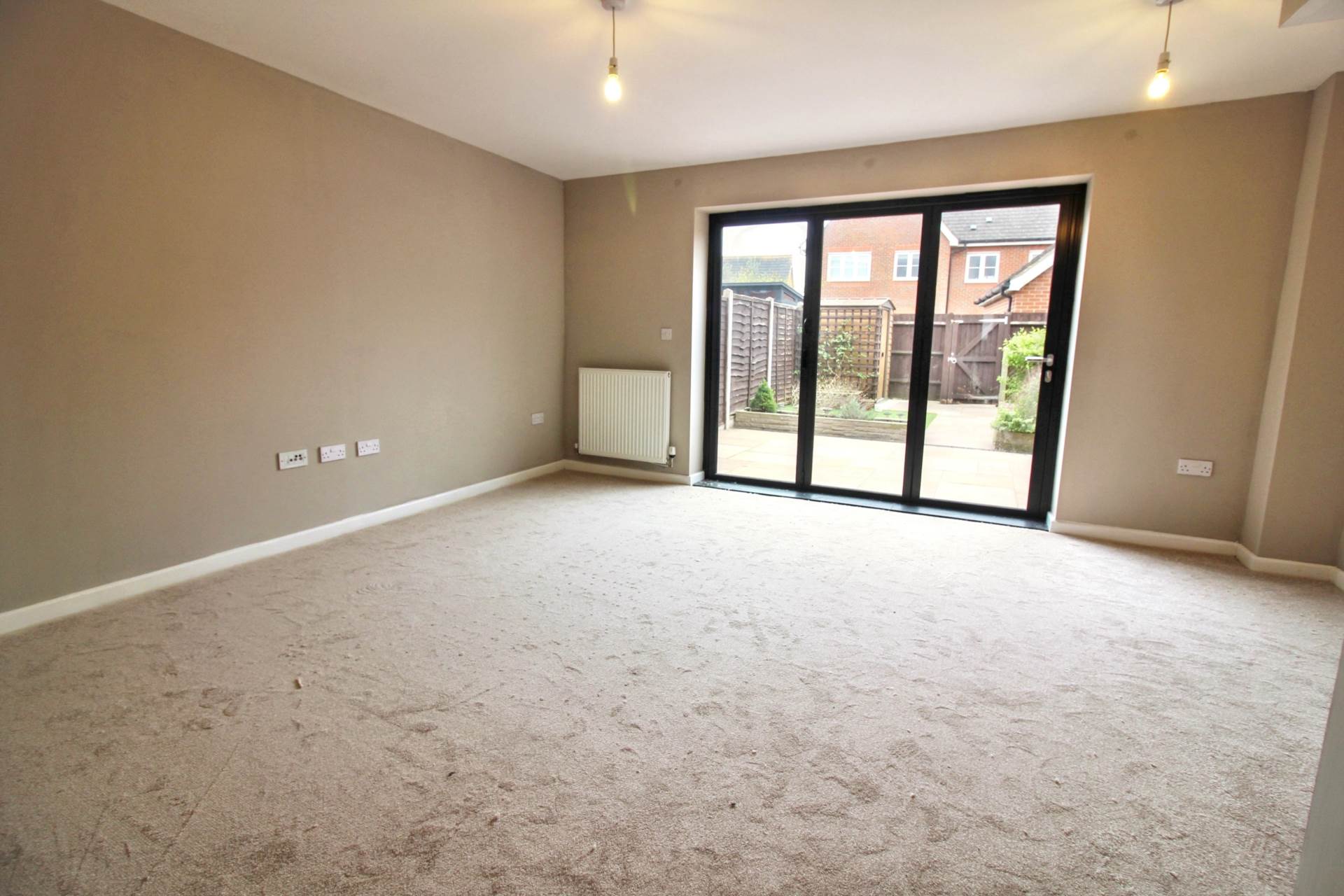 Pershore Way, Aylesbury, Image 4