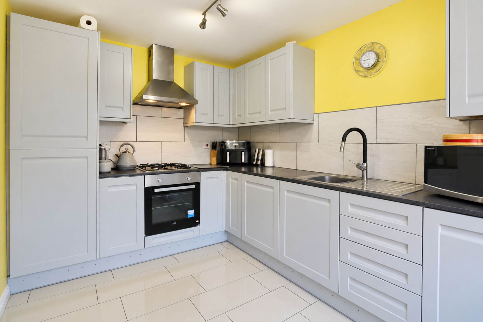 Chaundler Drive, Aylesbury, Image 2