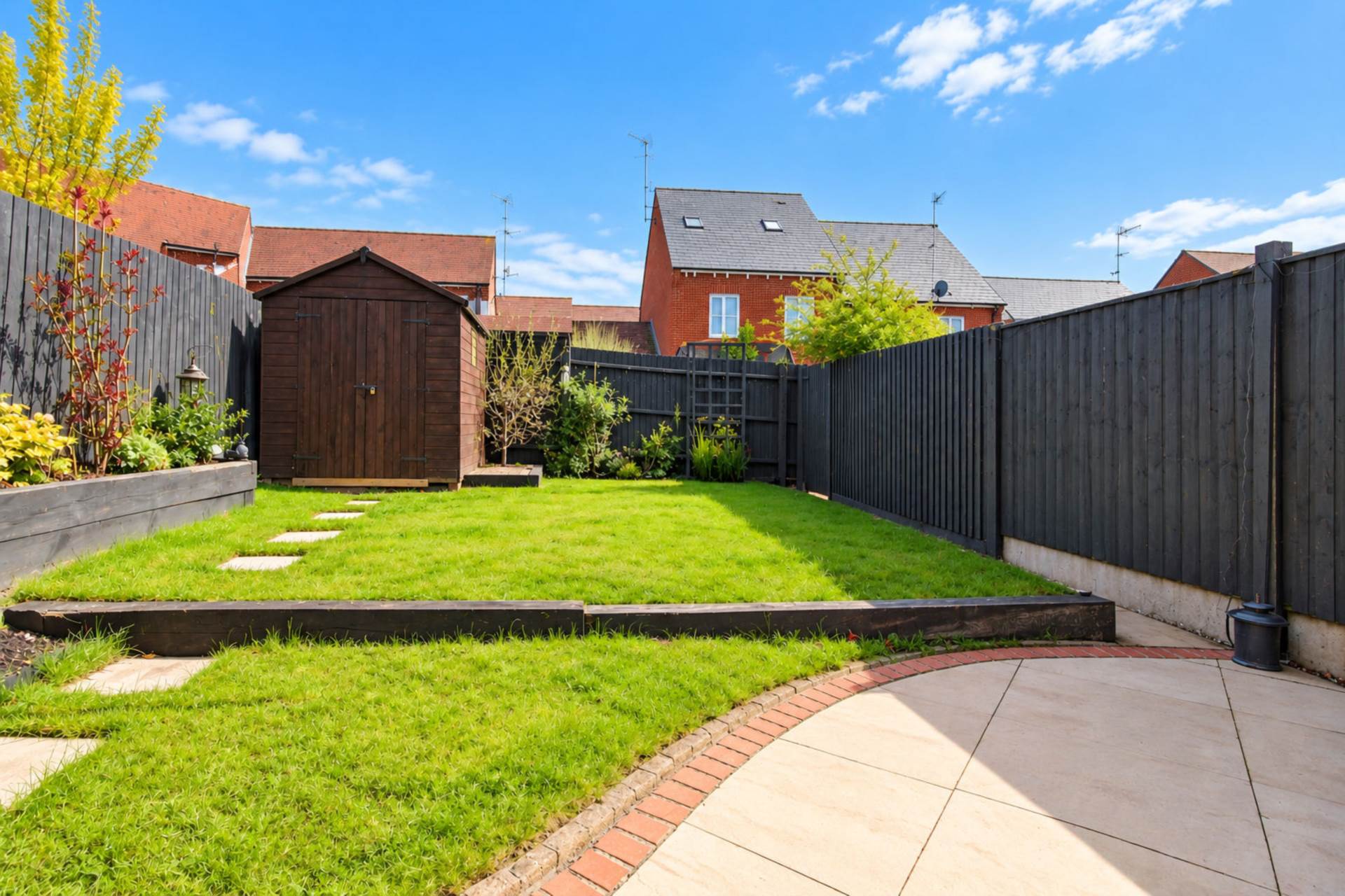 Chaundler Drive, Aylesbury, Image 3
