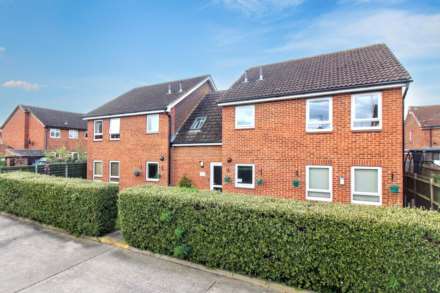 Poplar Road, Aylesbury, Image 1