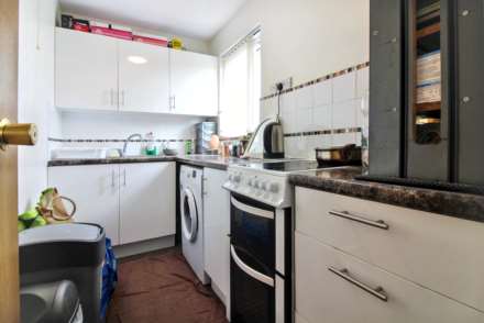 Poplar Road, Aylesbury, Image 2