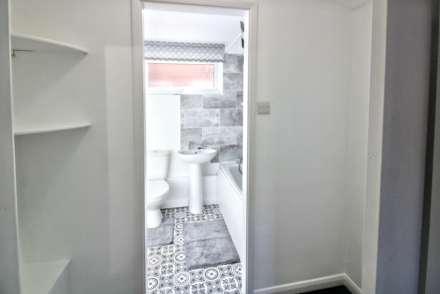 Langstone Court, Aylesbury, Image 5