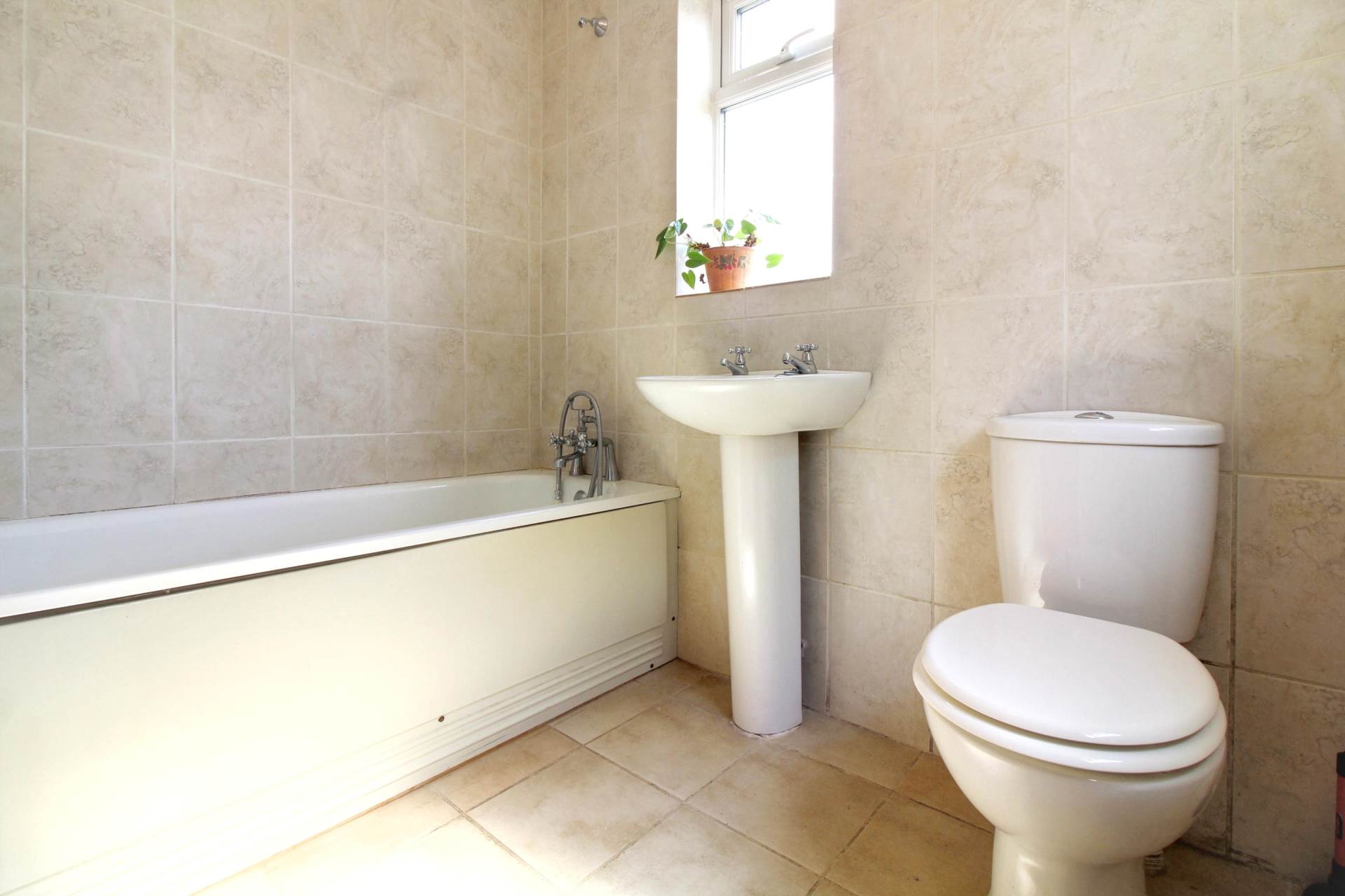 New Meadow, Aylesbury, Image 5