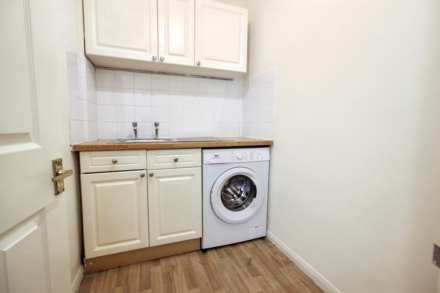 Old School Close, Aylesbury, Image 9