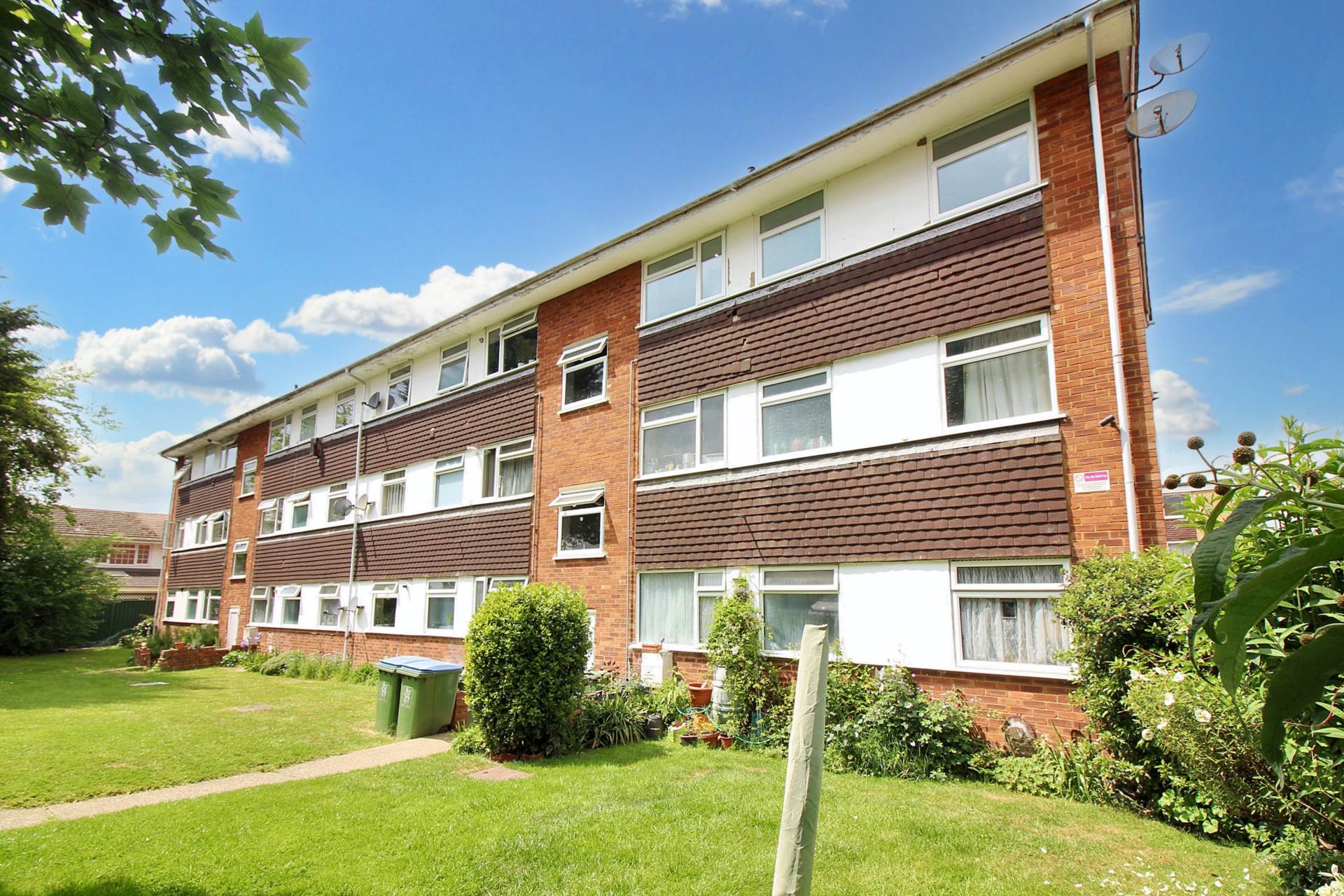 Bishops Walk, Aylesbury, Image 8