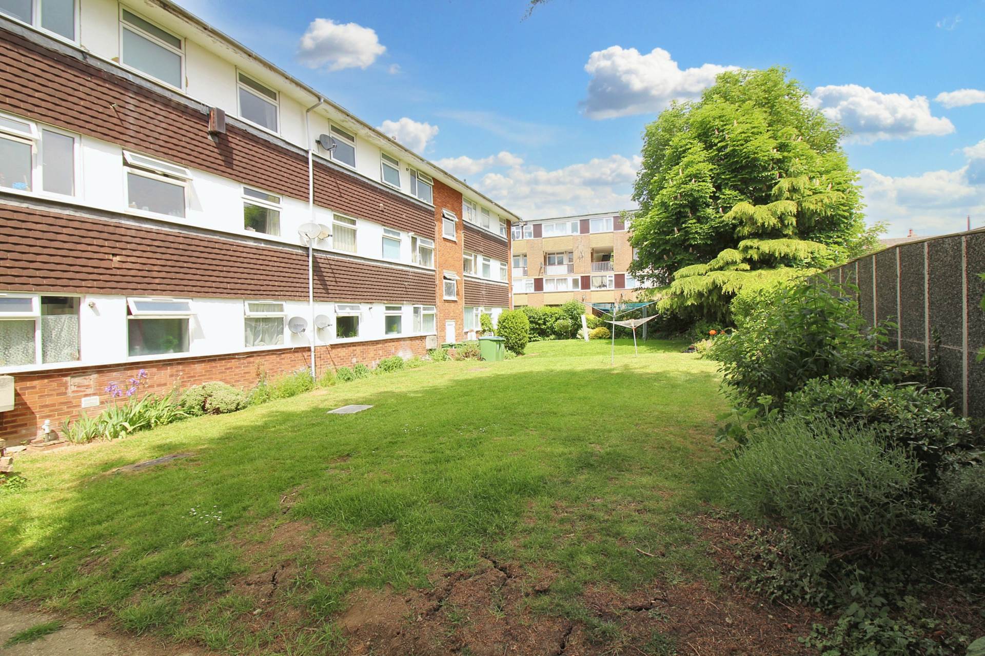 Bishops Walk, Aylesbury, Image 9