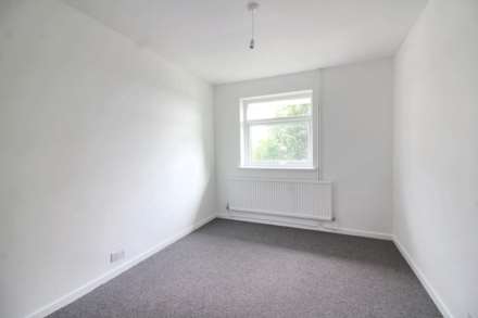 Bishops Walk, Aylesbury, Image 4