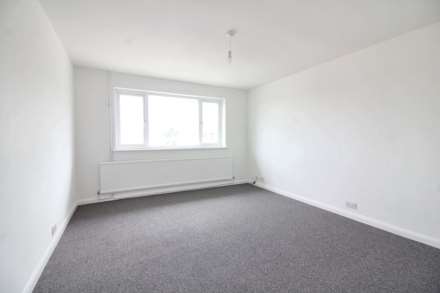 Bishops Walk, Aylesbury, Image 6