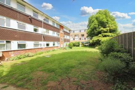 Bishops Walk, Aylesbury, Image 9