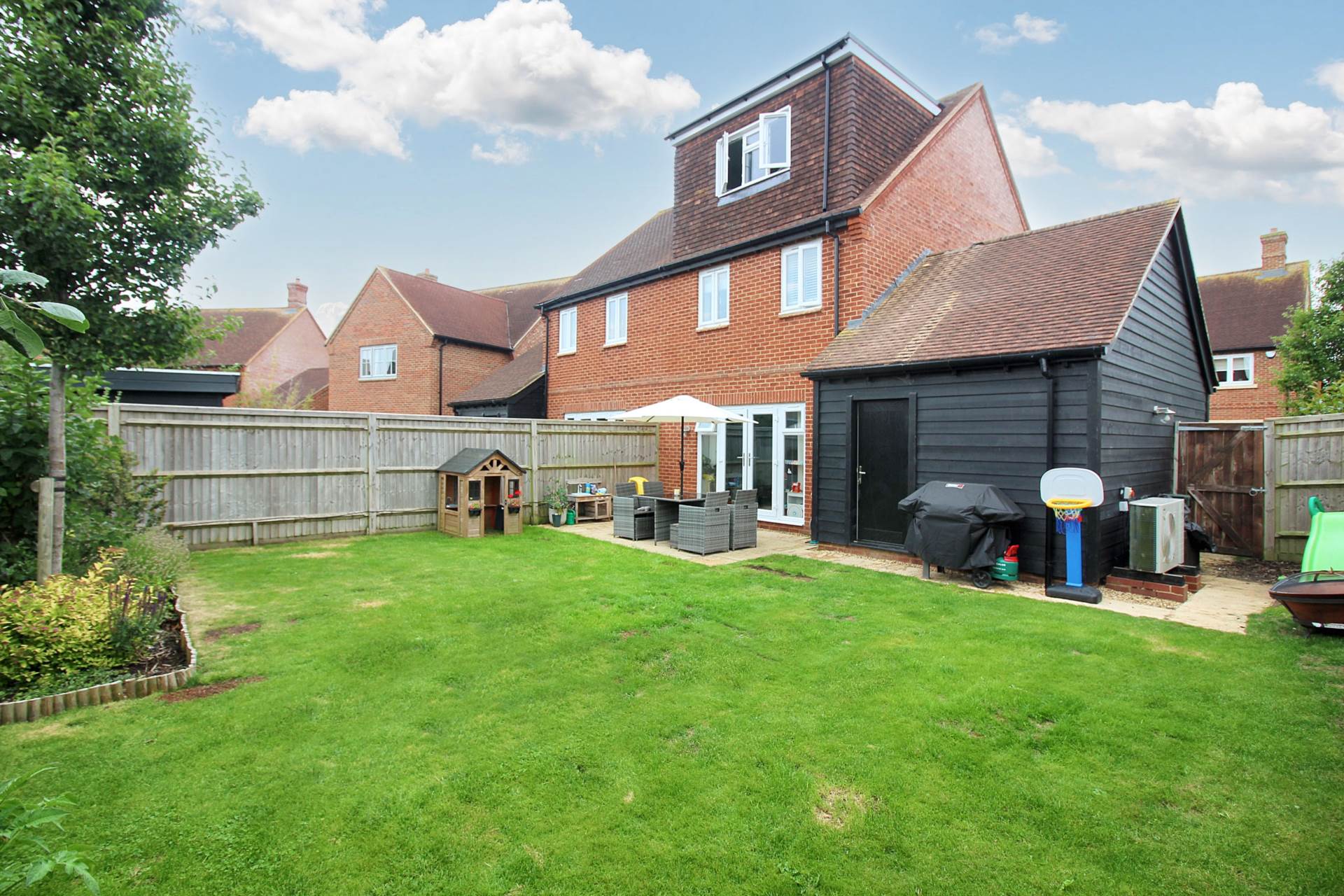 Fairfield Close, Haddenham, Image 7