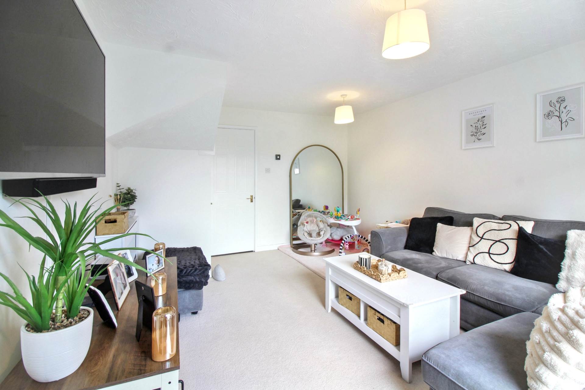 Friarscroft Way, Aylesbury, Image 5
