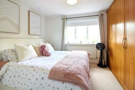 Friarscroft Way, Aylesbury, Image 6