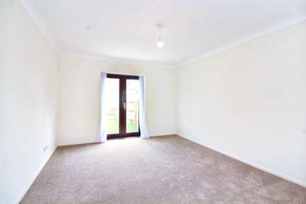 Penn Road, Aylesbury, Image 4