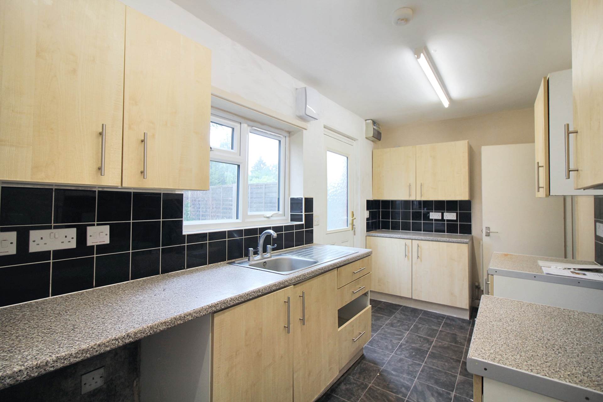 Lee Road, Aylesbury, Image 3