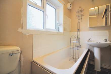 Lee Road, Aylesbury, Image 15