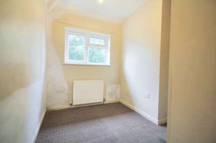 Lee Road, Aylesbury, Image 16