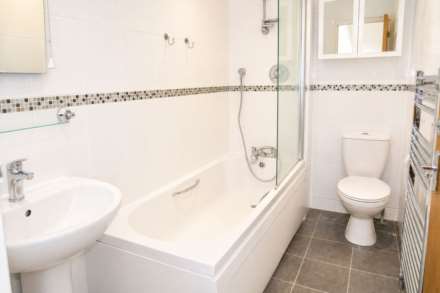 Wallbridge Close, Aylesbury, Image 6