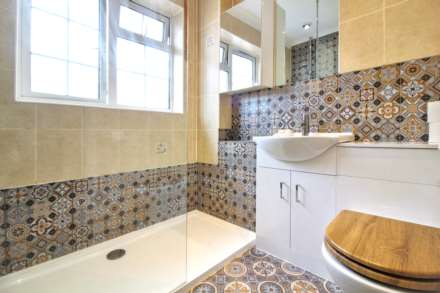 Chalgrove End, Stoke Mandeville, Image 3