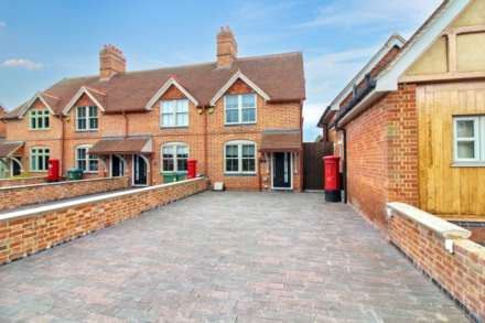 Baker Street, Waddesdon
