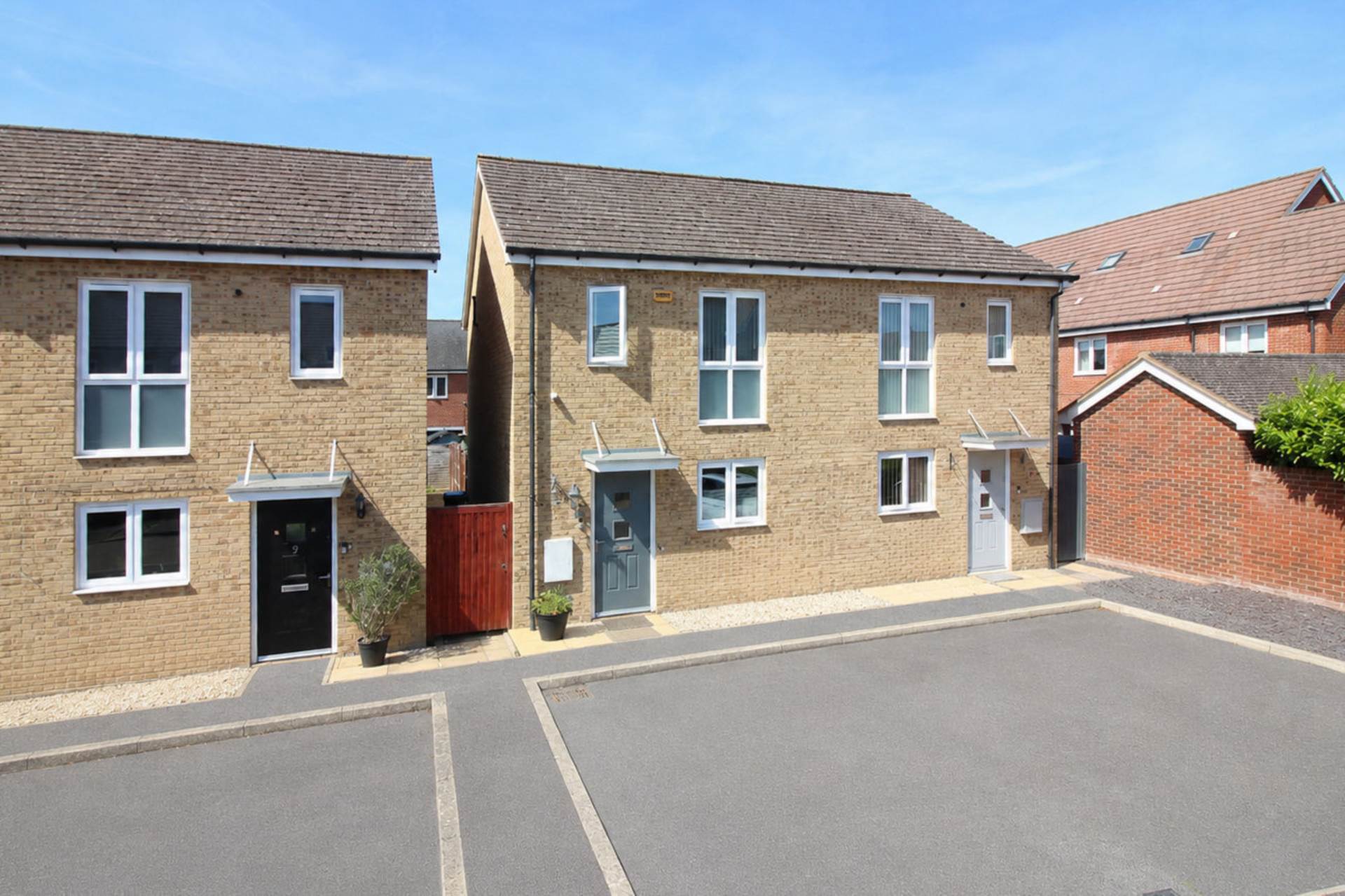 Winston Mews, Aylesbury, Image 1