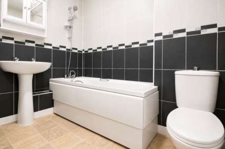 Bowerbank Court, Aylesbury, Image 4