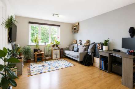 Willow Court, Aylesbury, Image 5