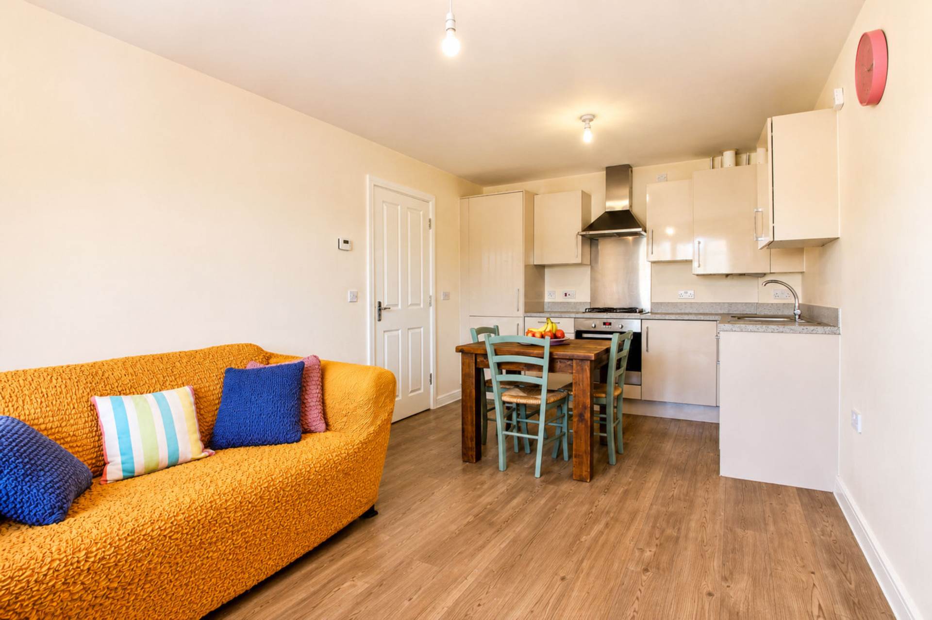 Perrine Close, Aylesbury, Image 2