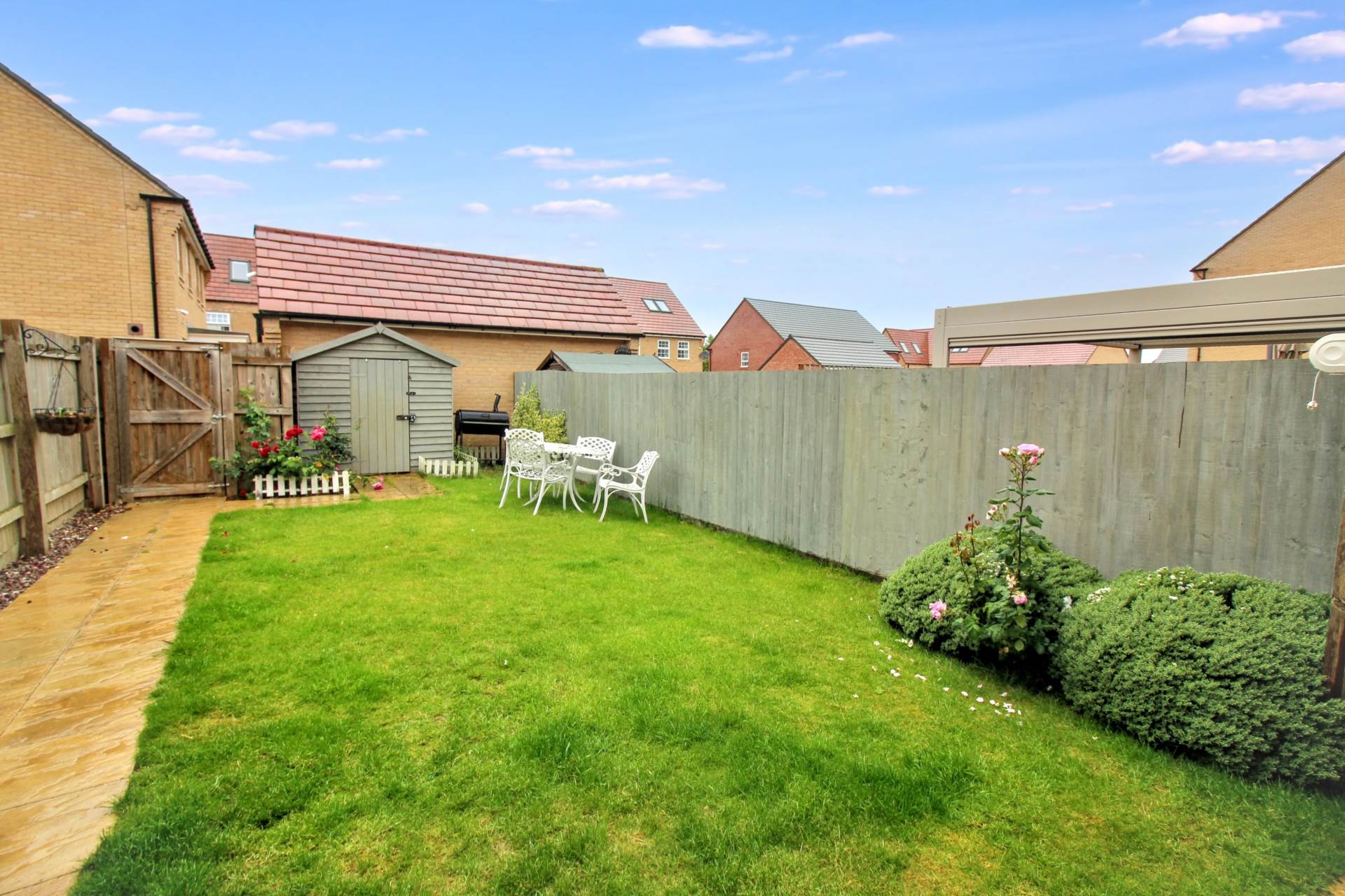 Fitz Hugh Crescent, Milton Keynes, Image 7