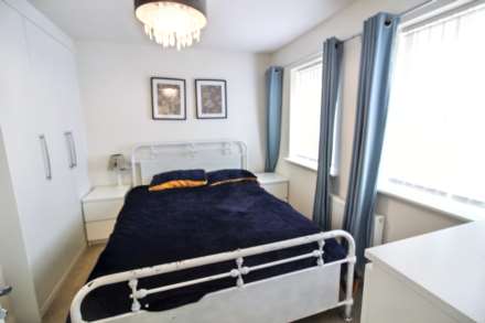 Fitz Hugh Crescent, Milton Keynes, Image 11