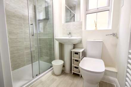 Fitz Hugh Crescent, Milton Keynes, Image 12