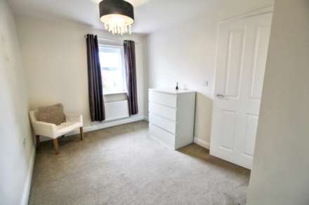 Fitz Hugh Crescent, Milton Keynes, Image 8