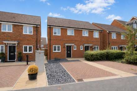 Property For Sale Clayfield Road, Aylesbury