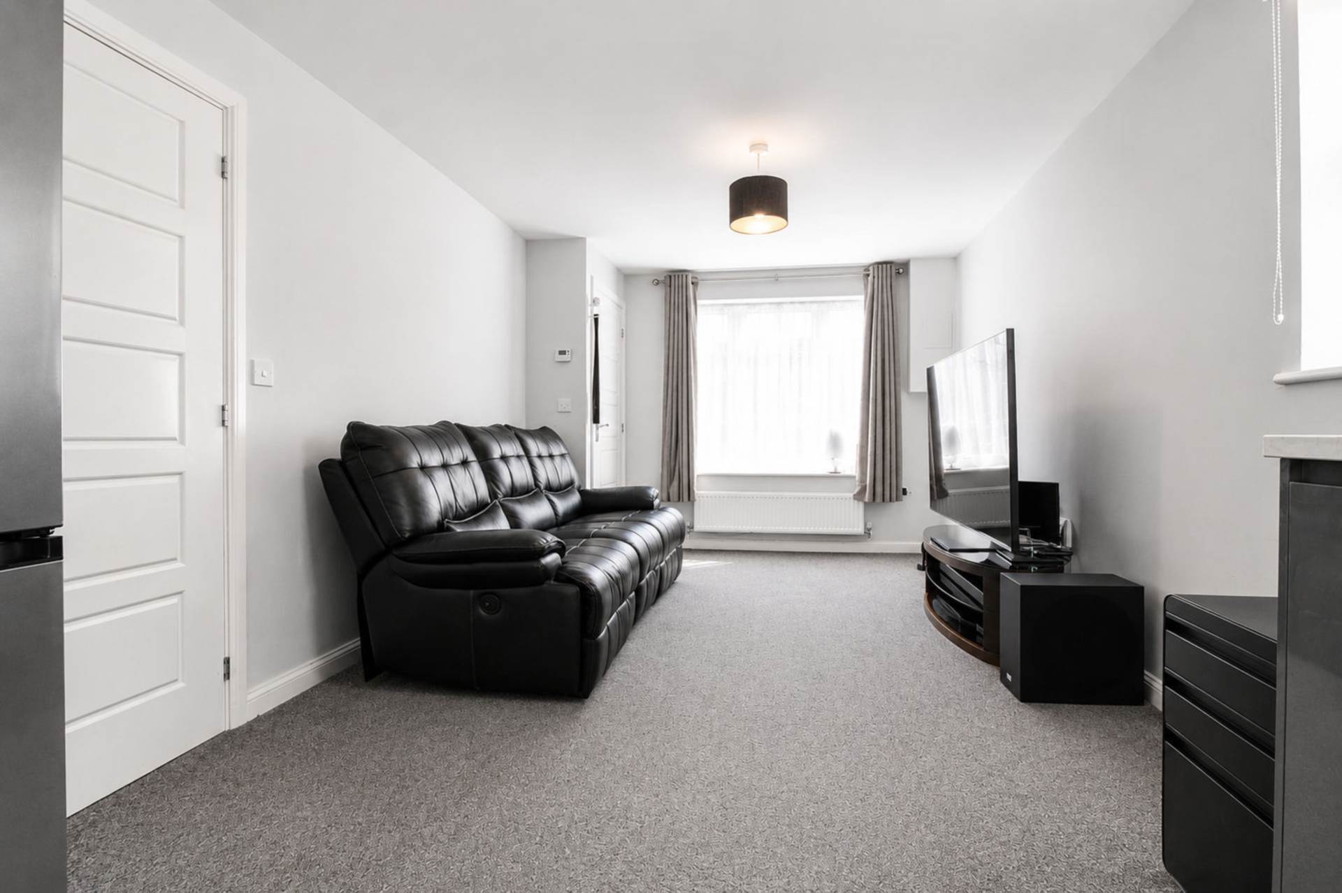 Birmingham Drive, Aylesbury, Image 3