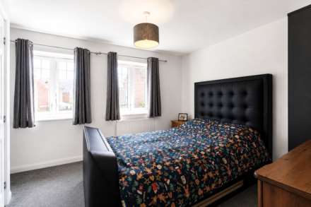 Birmingham Drive, Aylesbury, Image 8
