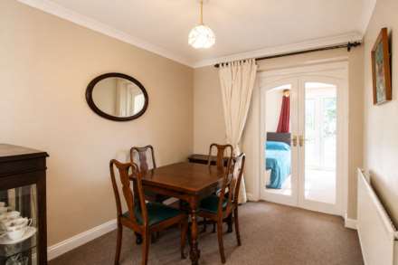 Churchill Avenue, Aylesbury, Image 6