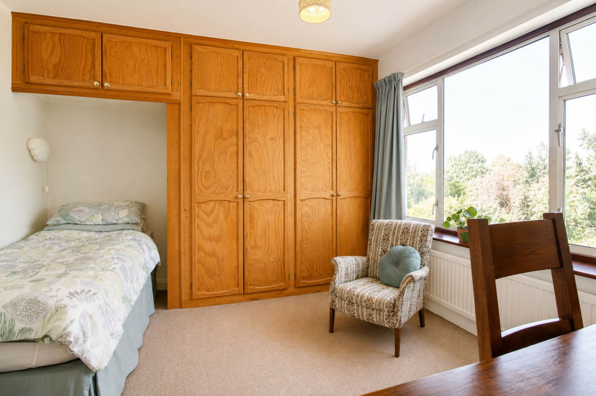 Broughton Avenue, Aylesbury, Image 14