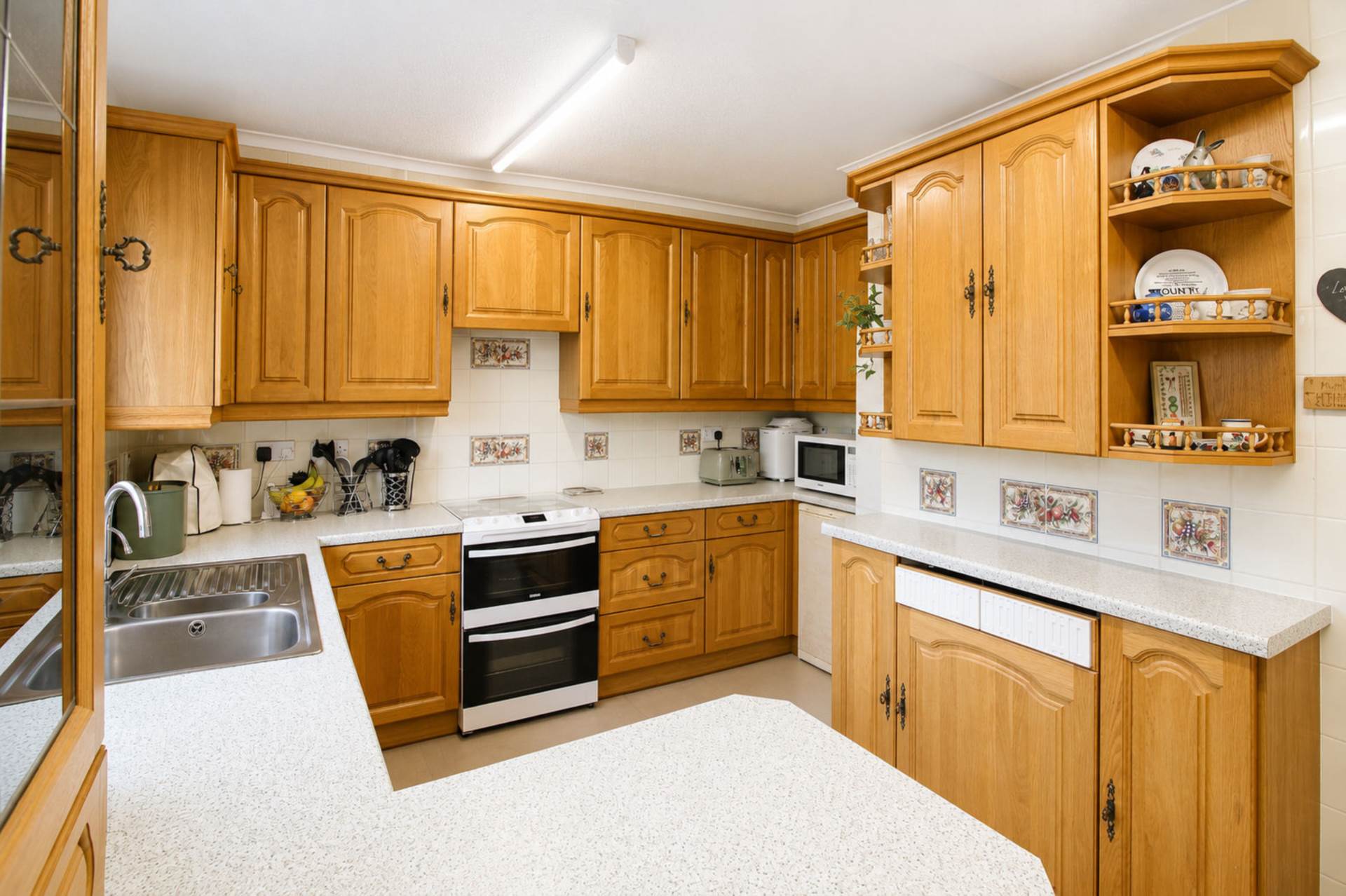 Broughton Avenue, Aylesbury, Image 7