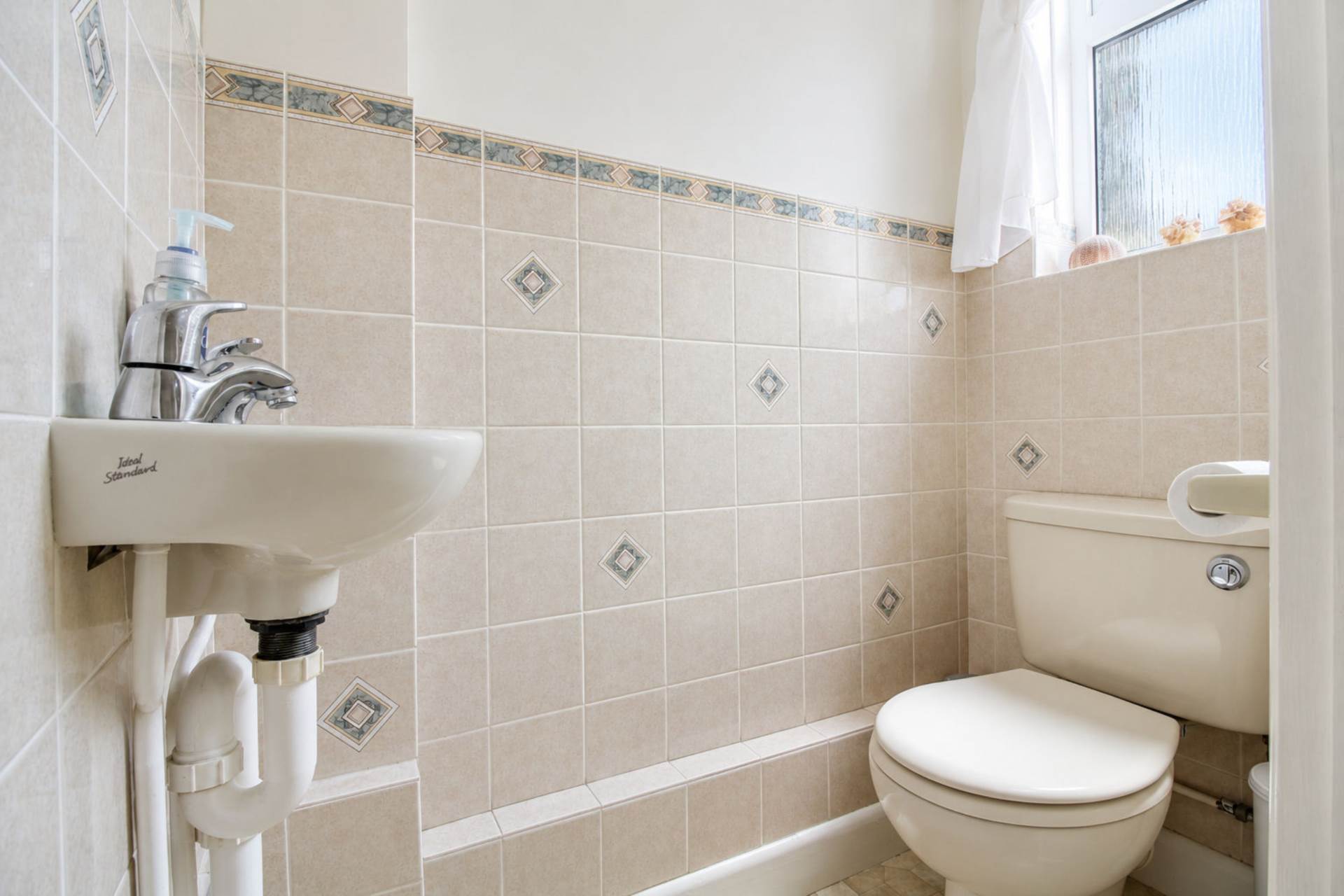 Broughton Avenue, Aylesbury, Image 9