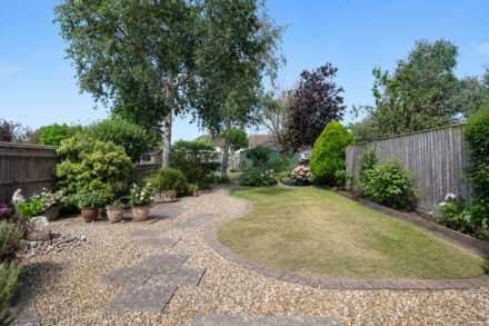Broughton Avenue, Aylesbury, Image 16