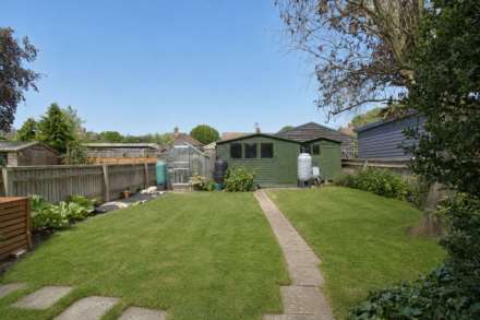 Broughton Avenue, Aylesbury, Image 17