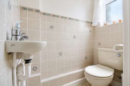 Broughton Avenue, Aylesbury, Image 9