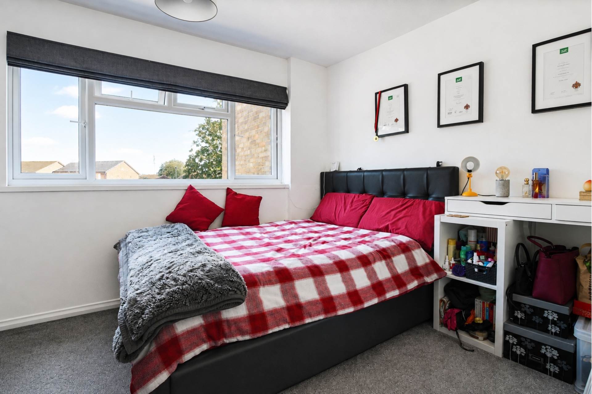 Dryden Close, Aylesbury, Image 9